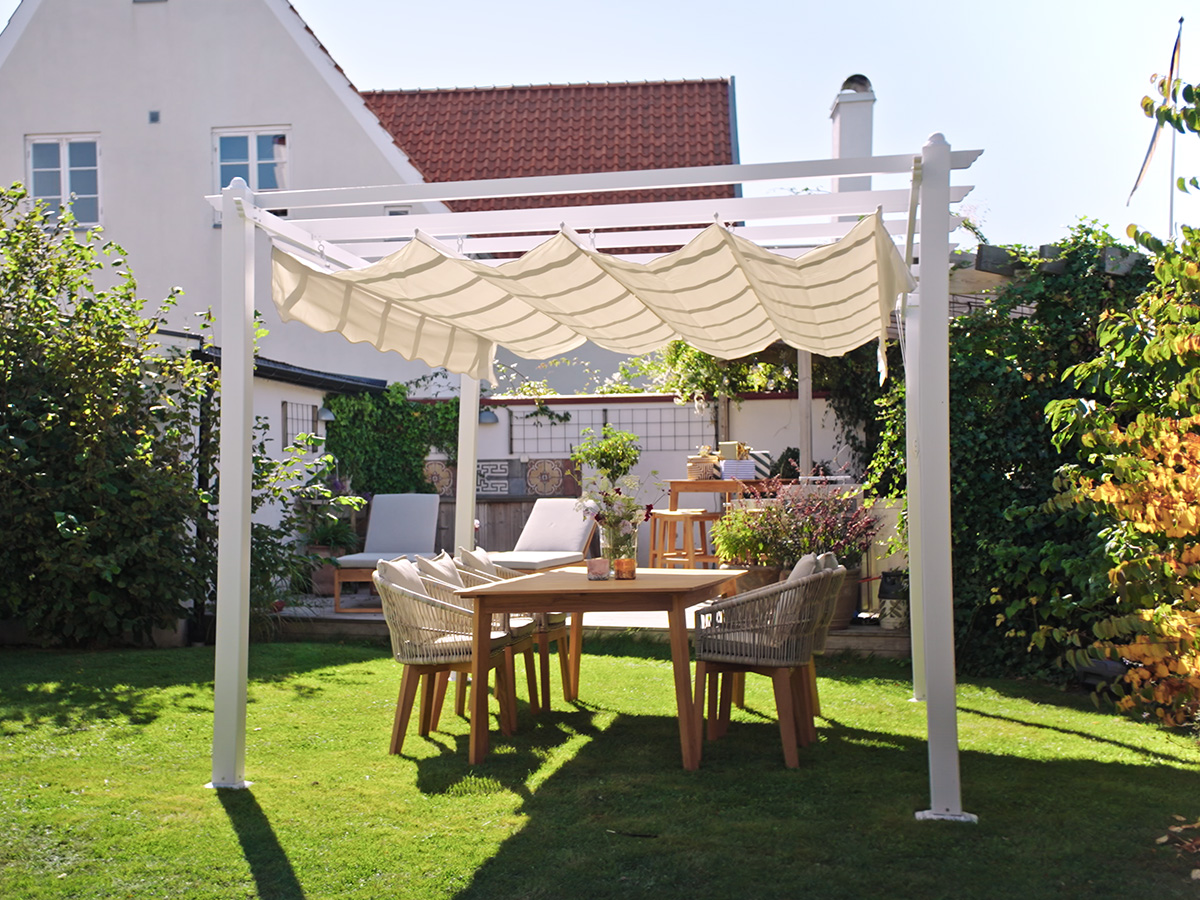 SKANÖR 300 X 400 CM PERGOLA WHITE/SAND