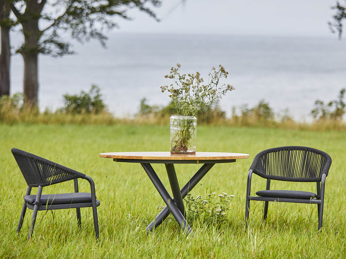 EKERYD TABLE Ø 110 CM