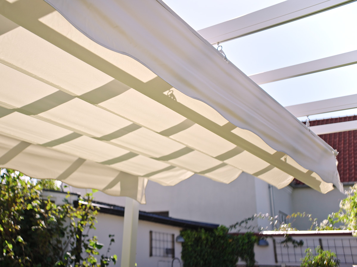 SKANÖR 300 X 400 CM PERGOLA WHITE/SAND