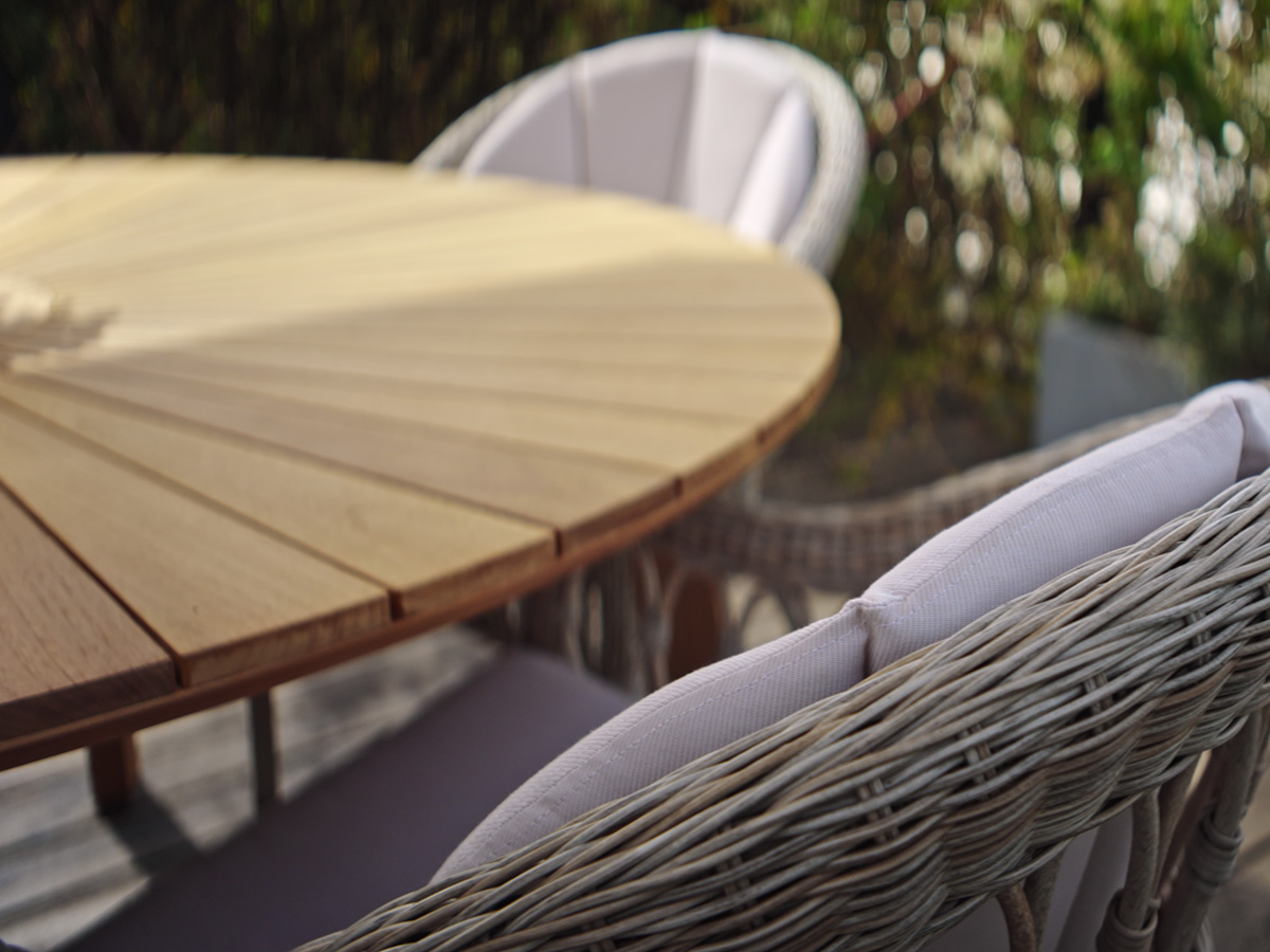 RINGSJÖ Ø150 CM BROWN TABLE